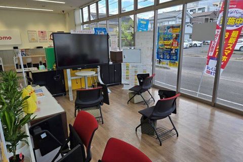 大きなモニターでスライドを写すので見やすいですよ！