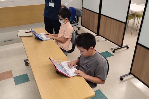 一人ひとりの進度に合わせて丁寧に指導していきます。