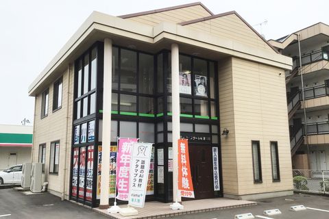 茶屋町校の外観です