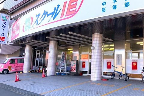 ソフトバンクさん、セブンイレブン鎌倉町店さんの向かい側にあります!!