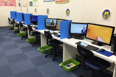 授業スペースは姉妹校のパソコン教室も運営しています