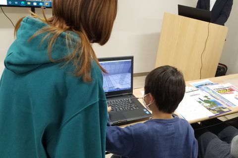 先生もすぐそばにいて安心！