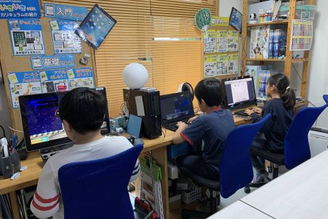 授業の様子（旧教室：タイピング練習中）