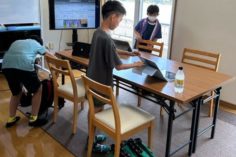 登校の様子です！生徒のみんなは元気に毎週通ってくれています！
