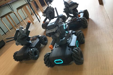 ロボマスターS1