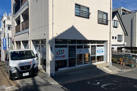 送迎車もご利用いただけます。安心してお通いいただけます。