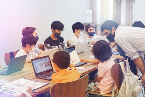 インターナショナルな環境で学べるプログラミング教室