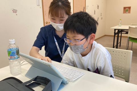 優しいコーチが一人ひとり丁寧に指導します。
