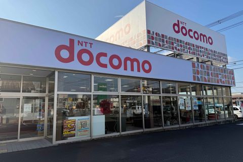 国道182号線沿い、ドコモショップ蔵王店の看板が目印です！