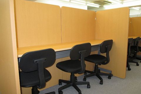 授業用ブースです。人数に応じて拡大する場合もございます。
