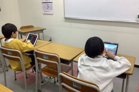 集中して授業を受けています！