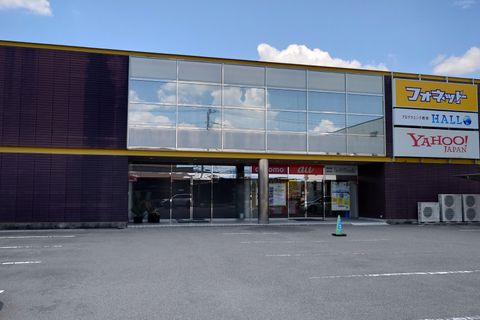 教室の入口はフォネットNEXT甲府昭和店と共通となっております