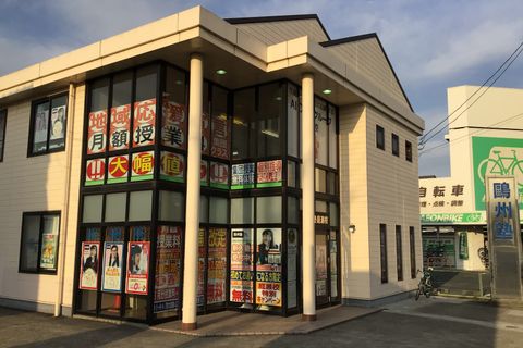 庭瀬校の外観です