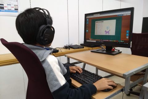 とても明るい講師と学びます