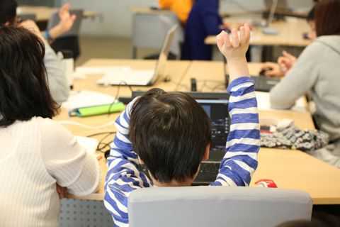 お子様一人での受講はもちろん、同一料金で親子受講が可能！