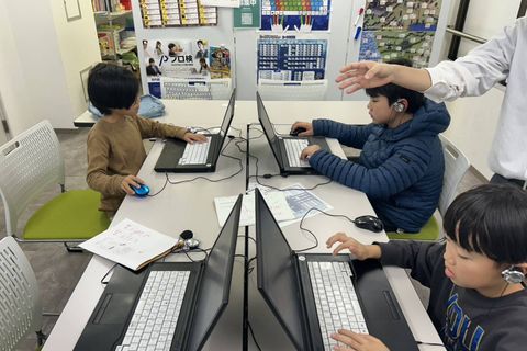 1クラスは最大4人です