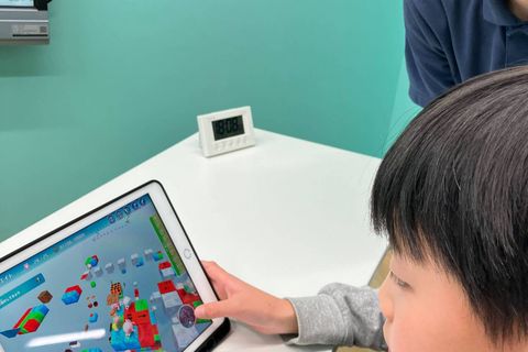一人ひとりの進度に合わせて丁寧に指導していきます。お子さまの良いところをコーチが「褒め・承認」のコーチングによって伸ばすメソッドがあります。お子さまの成長を楽しみにしていてください。