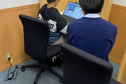自律学習が基本ですが、いつでも助け舟は出します！
