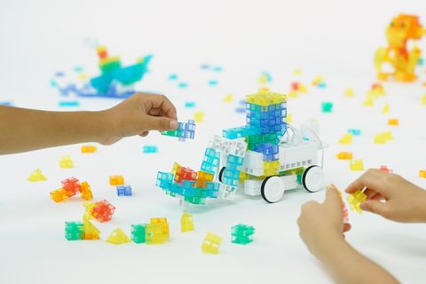 ソニー・グローバルエデュケーションのKOOV®（クーブ）