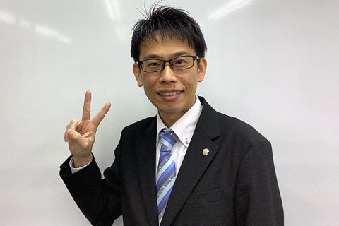 玉島長尾校の講師です
