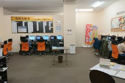越谷校内観