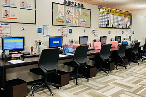 日吉校教室内観