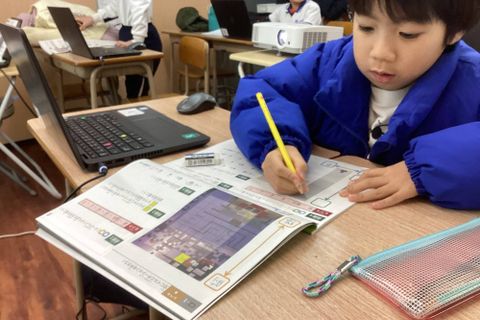 設計図を作成中……