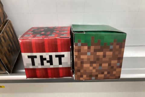 ブロックを手に取ってイメージをふくらませよう！
