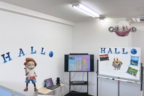 HALLOのブースです。キャラクター馴染んでますが合成です。