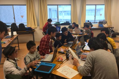 CoderDojoとよなかの活動風景