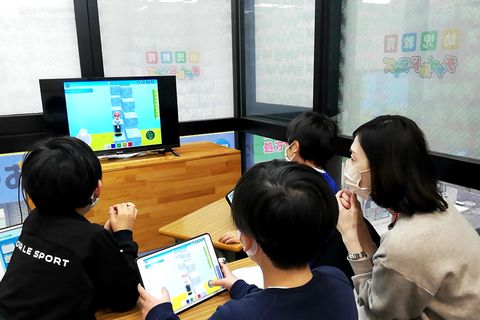 毎月一度は自作クリエイト作品の発表会をします