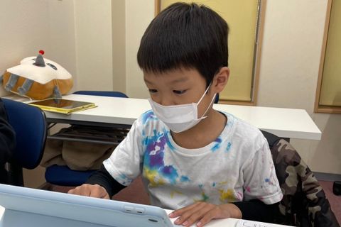 タイピングは毎回どんどん早く打てるようになっています。