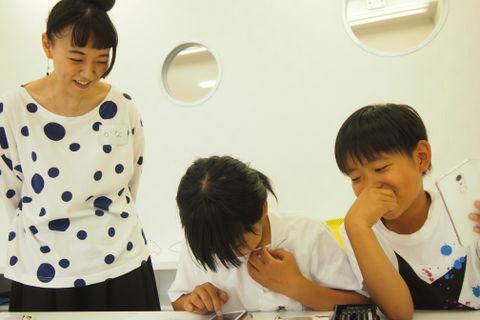 スマートデバイスを実際に触って、楽しく学習！
