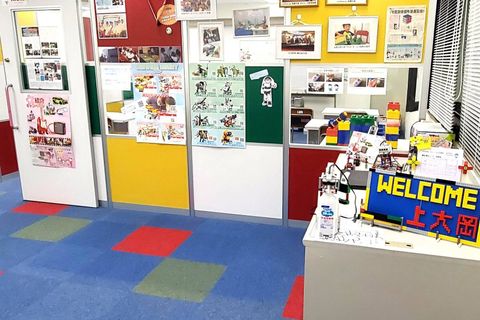 Crefus上大岡校のエントランススペースです。