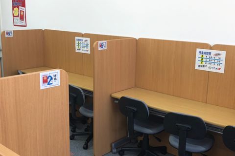 個別ブースに分かれており、集中しやすい環境づくりに努めております。