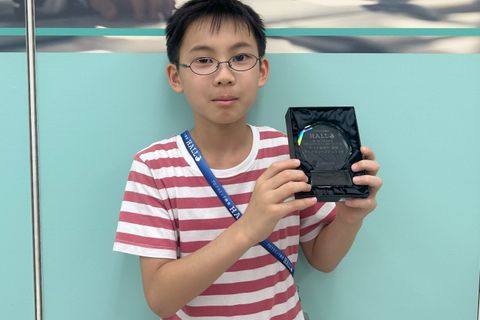 第一回　文教堂HALLOクリエイトコンクール入賞生 学んだプログラミングを元にオリジナルの作品を発表して皆を楽しませてくれました。