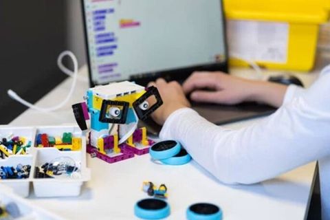ロボットプログラミングの様子