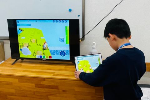 月に一度、作品の発表をします
