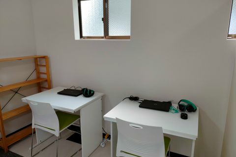 PC・タブレット・ヘッドホンの貸し出し無料！手ぶらで大丈夫です。