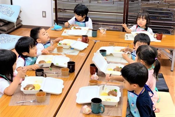 夕食用意・提供