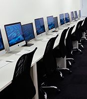 最新の設備環境を整備