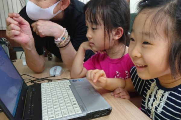 未就学から楽しく学べるカリキュラム