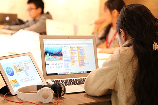 一人ひとりに個別最適化された学び