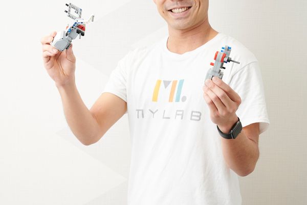 スクールマネージャの出射です。お会いできるのを楽しみにしています！