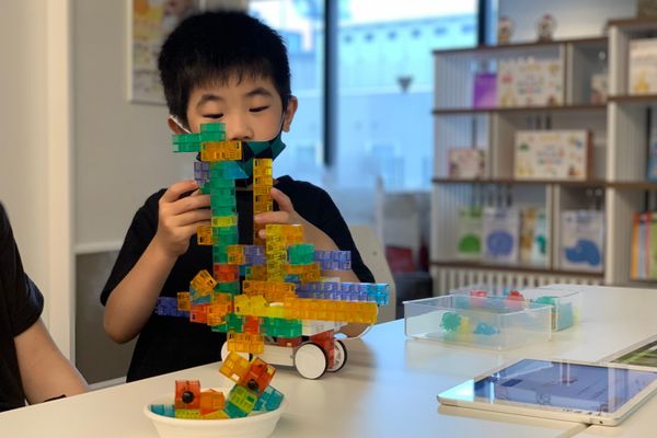 個性豊かに、カッコイイ車をデザインしたね！
