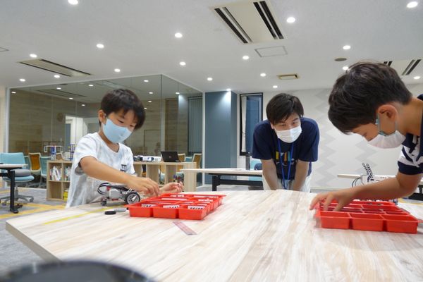 メンターは子どもたちの意見を受け入れながら、サポートします！
