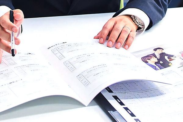 企業ニーズを取り入れた300種以上の実践講座
