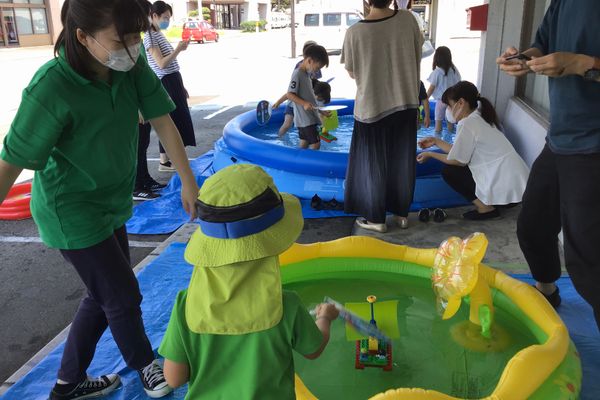 【イベント】サマーフェス8/1プールにいかだを浮かべて楽しみました。