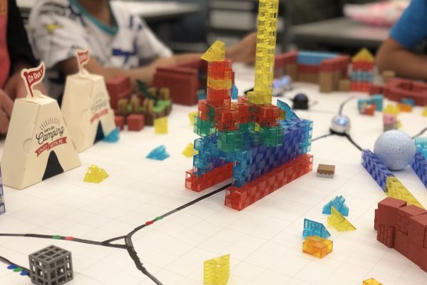 カラフルなブロックで楽しく学べる