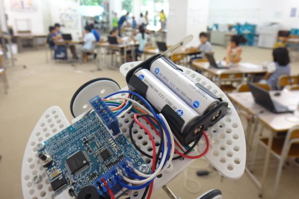 学生アルバイト講師はいません。